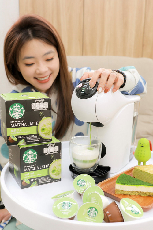 抹茶香與咖啡的雙重享受! 星巴克®抹茶拿鐵膠囊讓網紅「二伯」也愛不釋手的多變滋味。