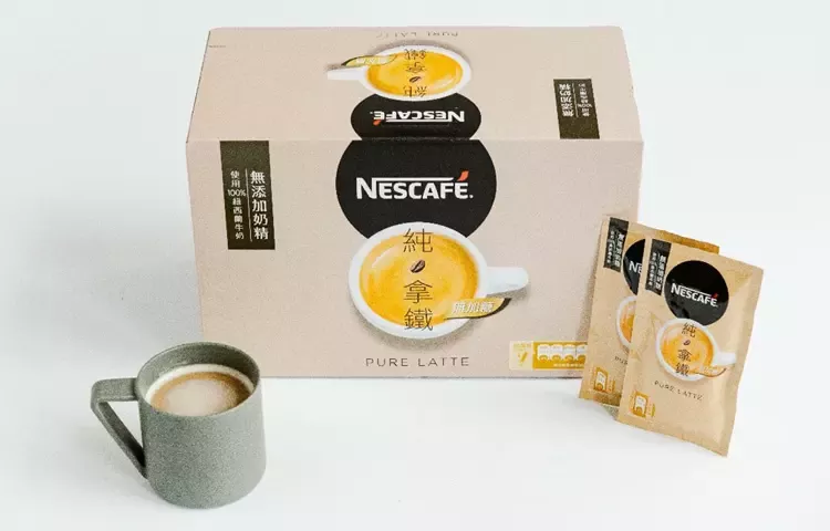 雀巢咖啡「純拿鐵無加糖版」，採用100%紐西蘭奶粉，無添加奶精