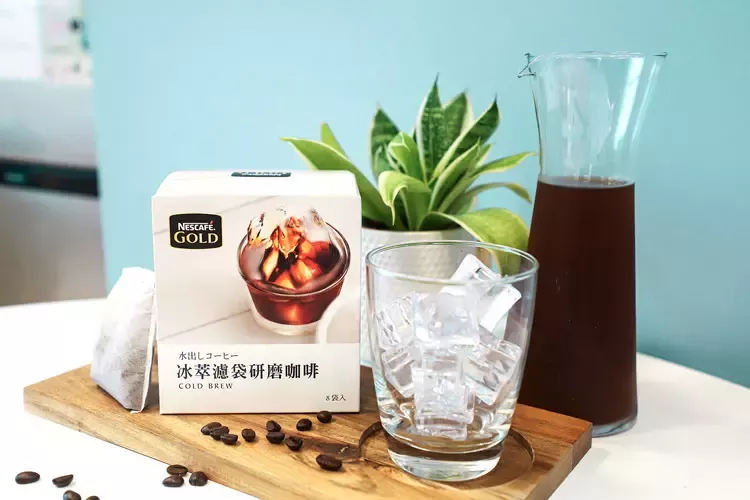 不怕秋老虎 ! 雀巢金牌在台上市首款冰萃濾袋研磨咖啡。