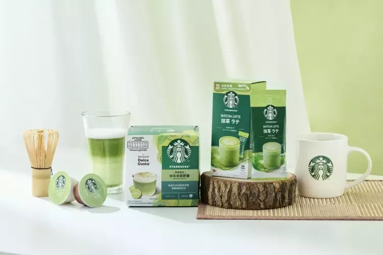雀巢（Nestlé）攜手星巴克（Starbucks®）推出期間限定 「星巴克®抹茶拿鐵」，讓你在家就能享受道地的日本抹茶拿鐵！