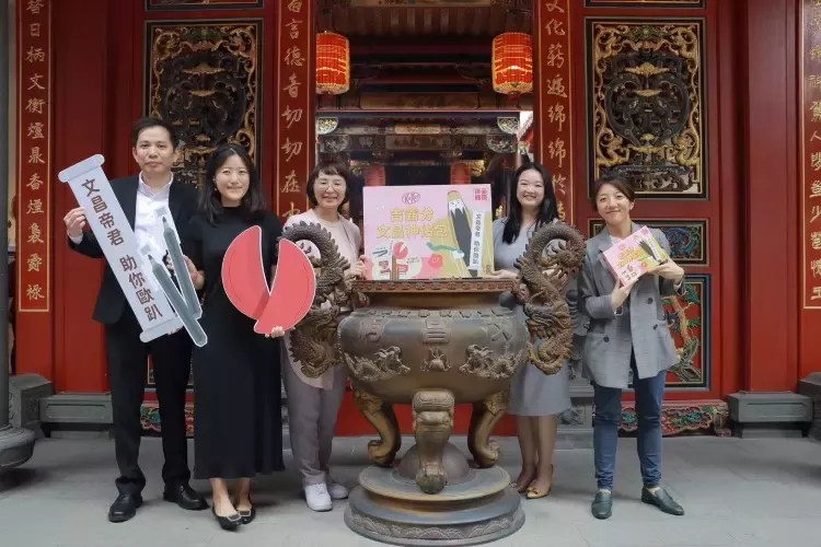 雀巢KitKat及全聯商品部團隊親自前往宜蘭傳藝園區文昌祠為考生祈福 祝福考生過關斬將、考運亨通