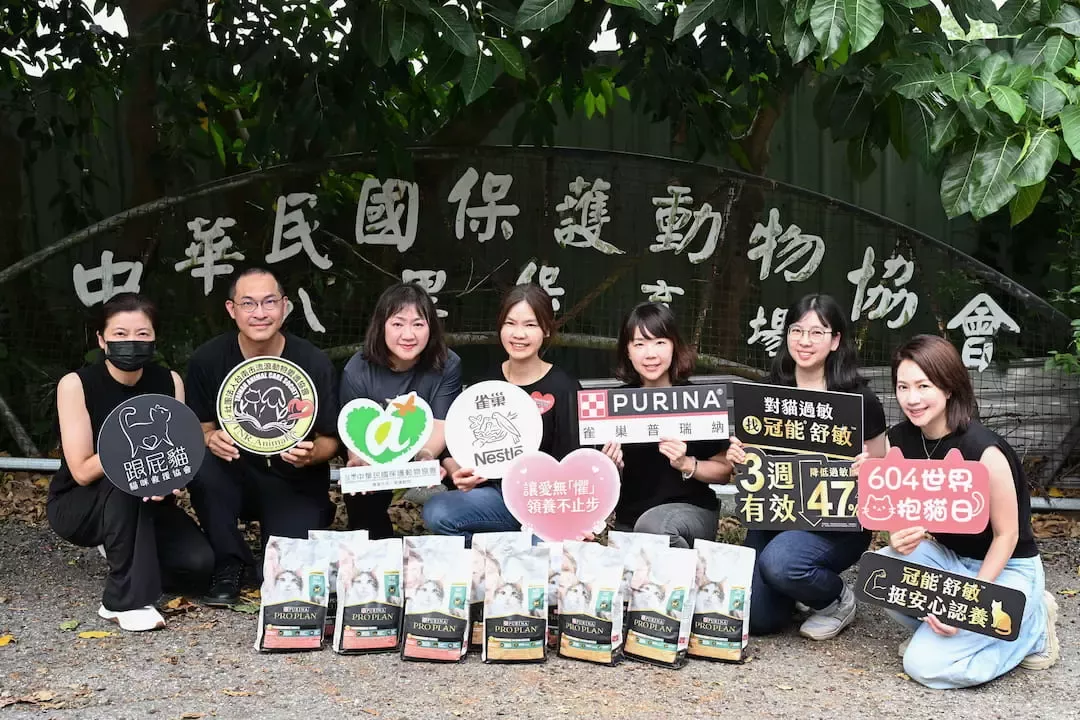 冠能響應世界抱貓日，串聯全臺北、中、南動保力量，捐贈逾7千公斤舒敏飼料，守護人寵共好。